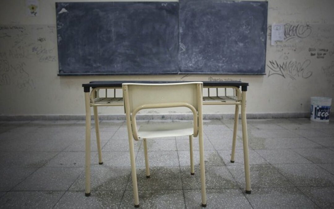 Docentes de Chubut realizan paro de 48 horas