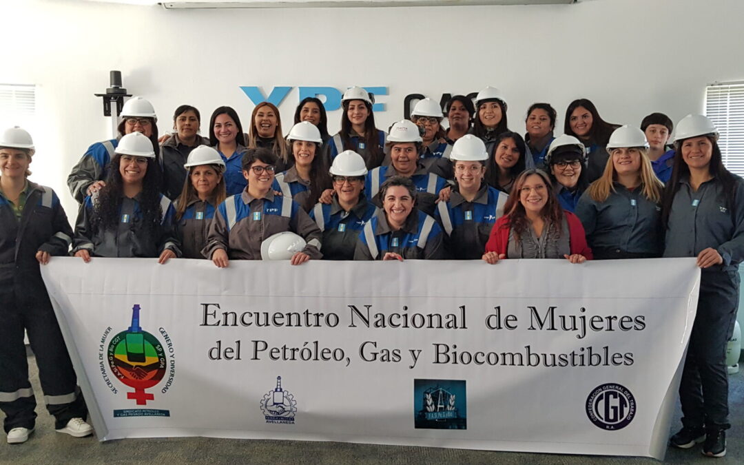 Se realizó el primer encuentro nacional de mujeres petroleras