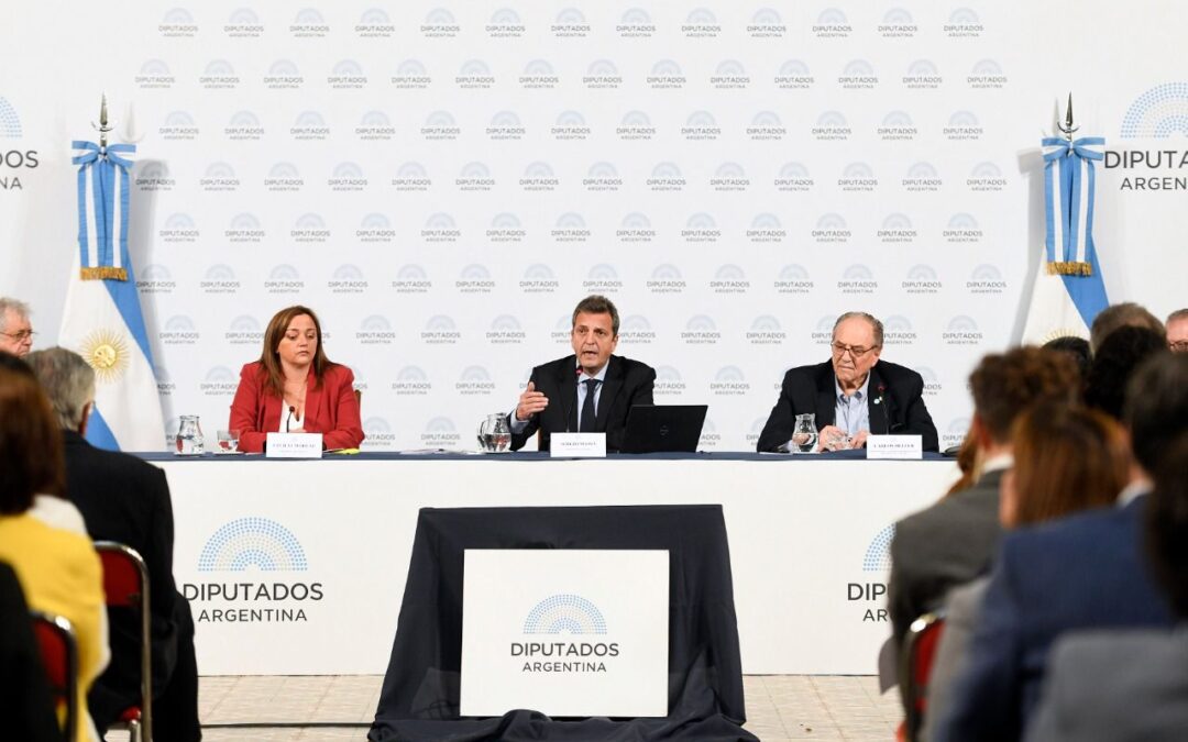 Massa busca «previsibilidad» con un Presupuesto 2023 «prudente y realista»