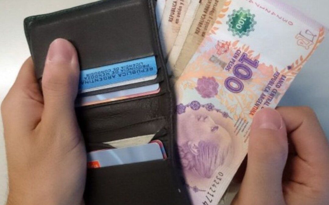 Los salarios perdieron contra la inflación en julio, al incrementar solo un 5,5%