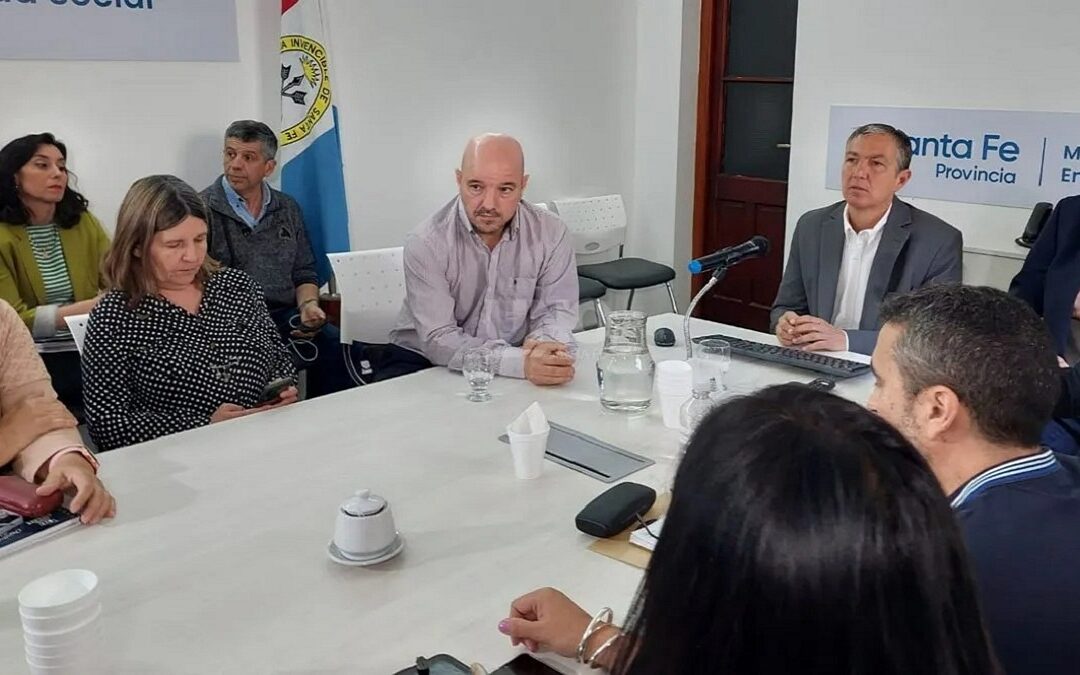 Los docentes de Santa Fe recibieron una nueva propuesta y definirán este jueves