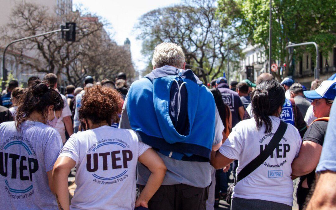 Movimientos sociales marchan por la reforma de integración socio urbana de barrios populares