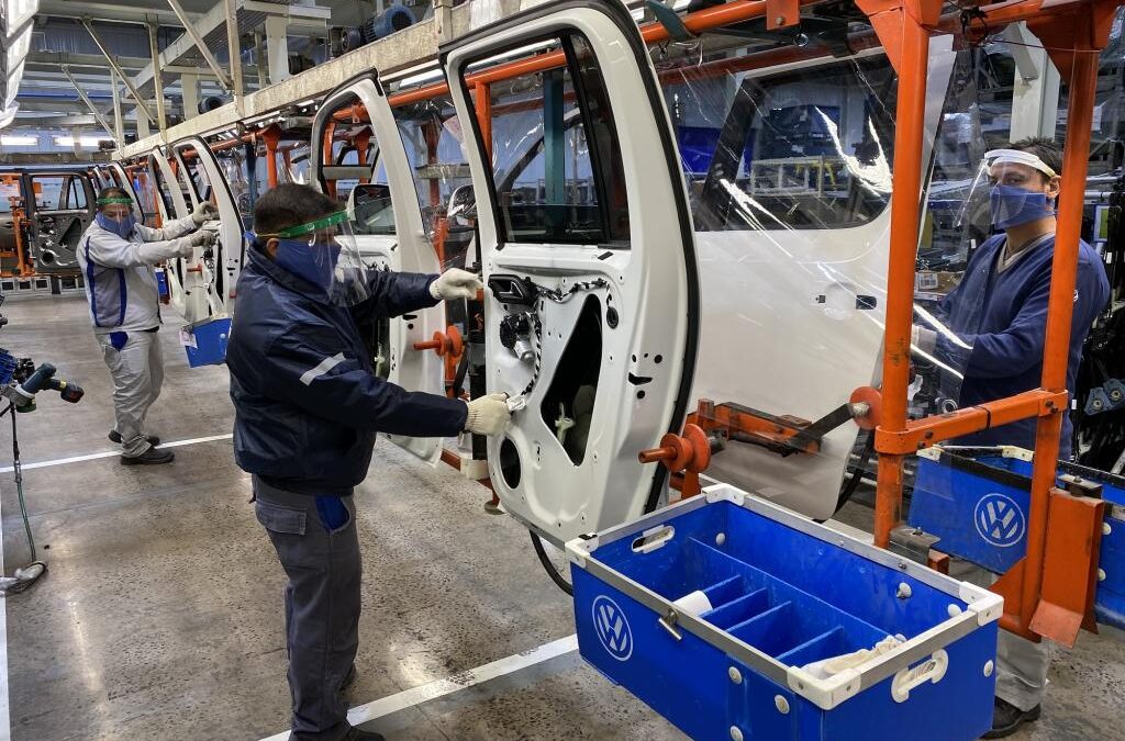 Datos de INDEC: La actividad industrial creció 7,6% y la construcción 7,3% en agosto