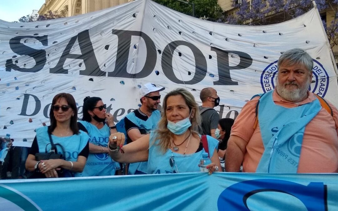 Docentes privados porteños reclaman participar en la mesa salarial