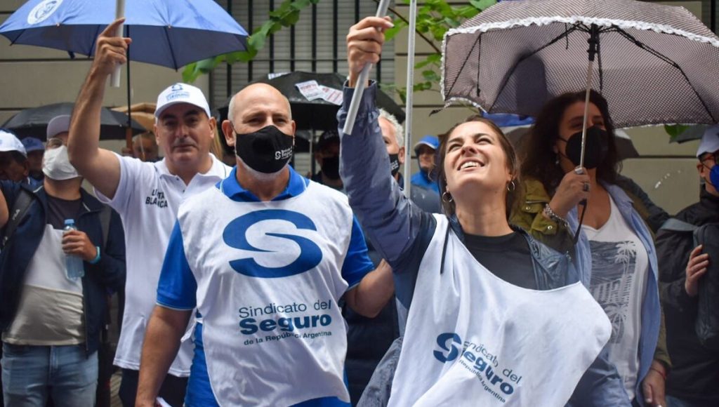 EL «CLUB DEL 100»: LAS PARITARIAS SIGUEN CRECIENDO AL RITMO DE LA INFLACIÓN Y YA ESTÁN EN TRES DÍGITOS