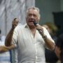 Se afianza la alianza menos esperada: Barrionuevo destacó a un camporista como presidenciable