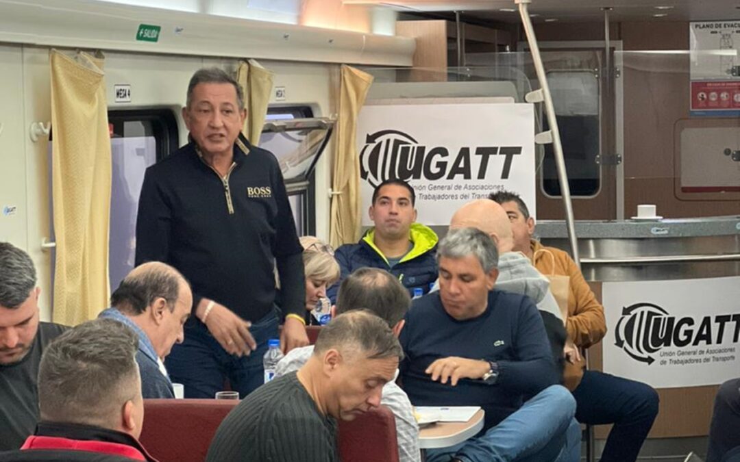Anuncian un paro nacional de transporte por un bono de $50.000 para jubilados