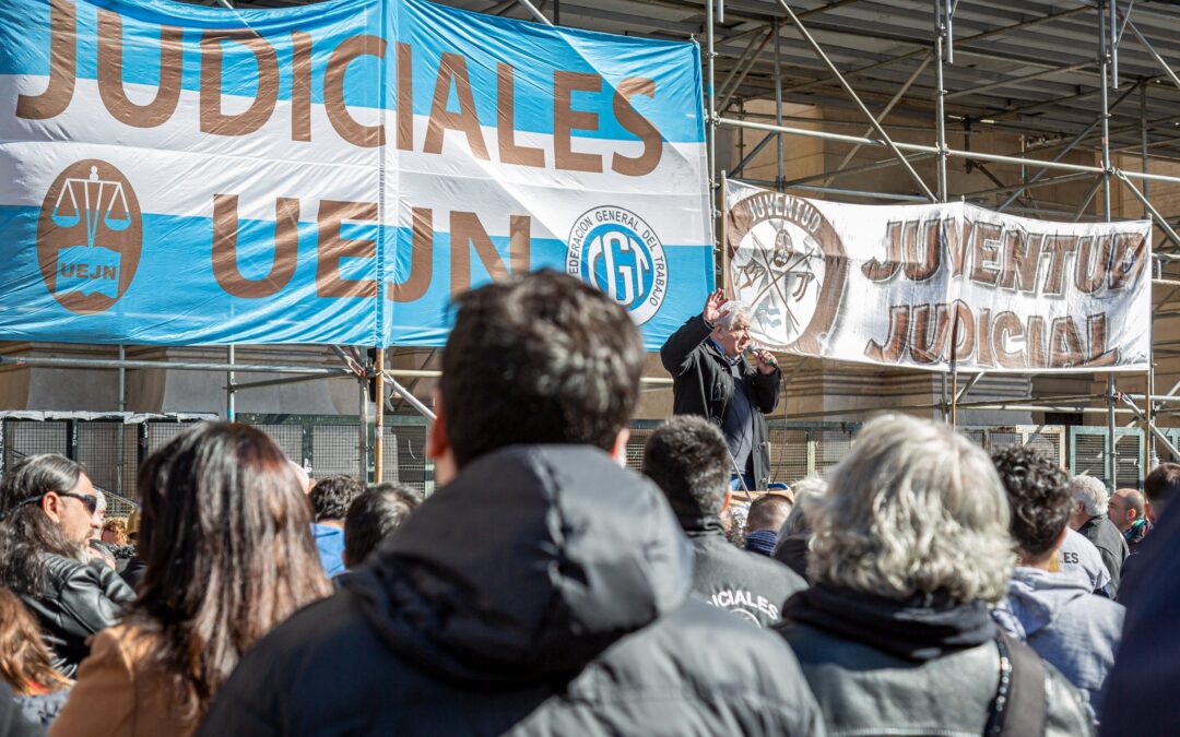 La UEJN convoca a un paro en rechazo al posible pago de Ganancias
