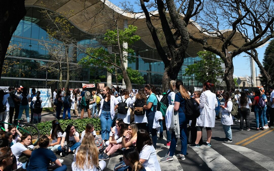 Continúa el conflicto en la salud porteña y mañana habría un nuevo paro de médicos residentes