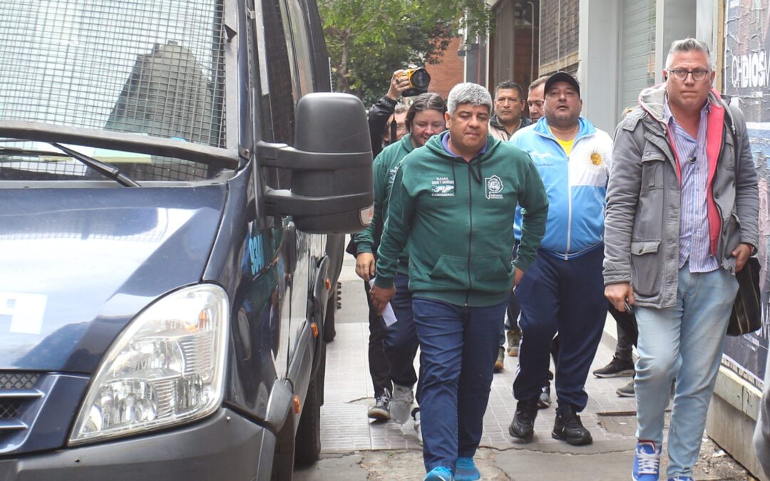 Moyano picante respecto del pedido paritario de los camioneros: «Si vienen con un 130% y medio, lo analizaremos»