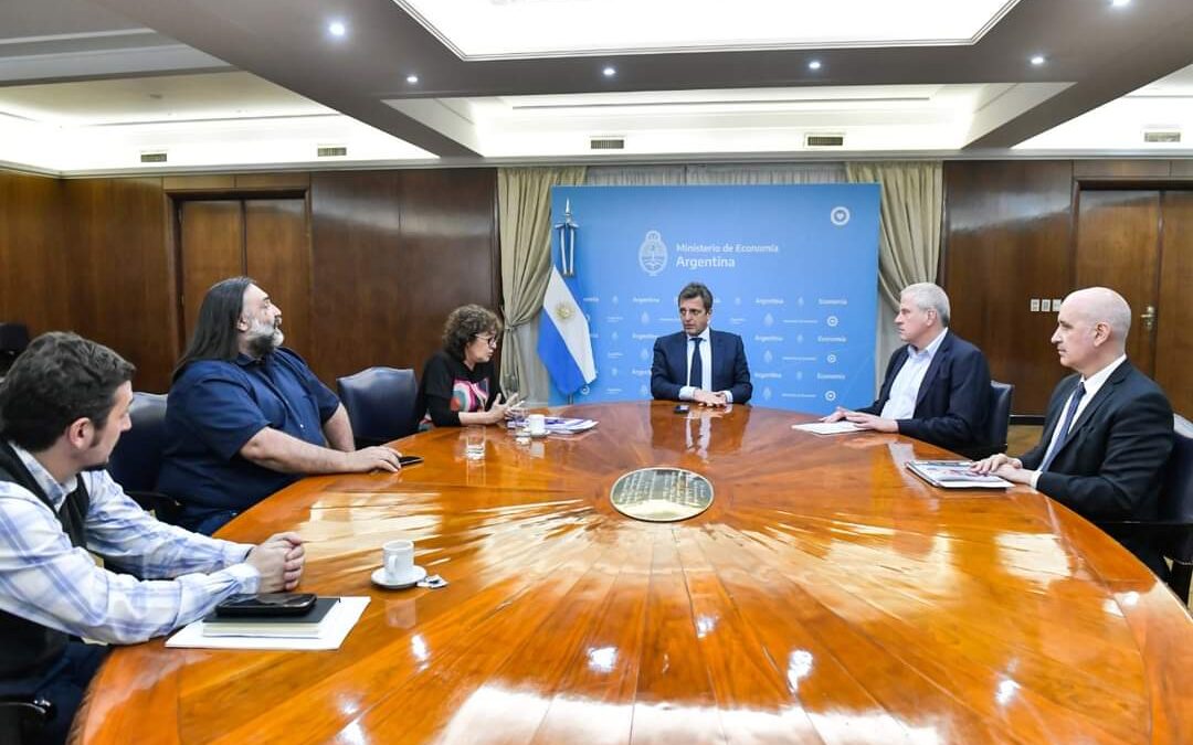 Baradel se reunió con Massa y habrá refuerzo en el presupuesto educativo para 2023