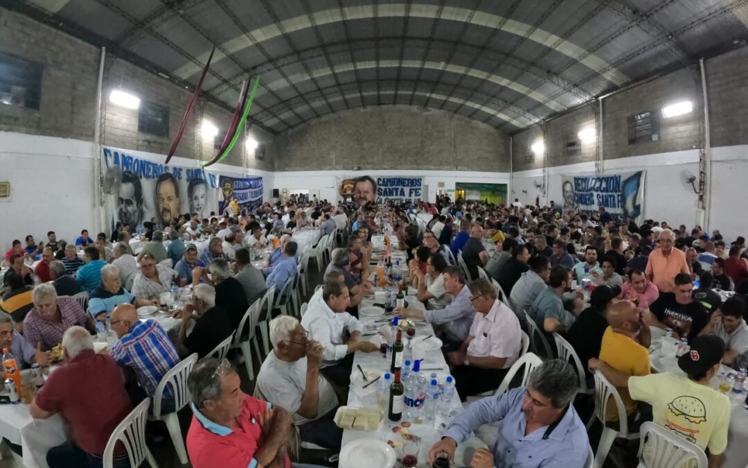 Camioneros de Santa Fe celebraron la paritaria del 107% y el bono de 100 mil pesos