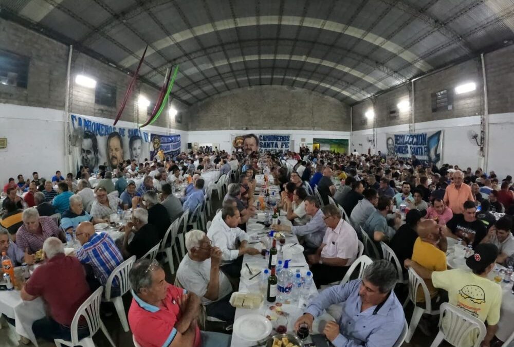 Aladio presentó el acuerdo salarial de Camioneros del 107% y anunció la compra de un camping en Villa la Rivera