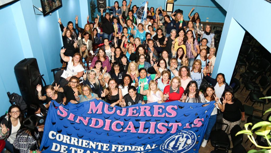 MUJERES SINDICALISTAS PRESENTAN CUADERNILLO DE DEBATE SOBRE REDUCCIÓN DE LA JORNADA LABORAL