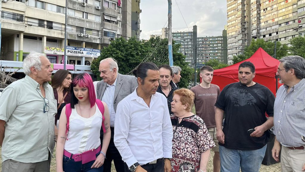 MARCELO PERETTA APOYÓ A LOS TRABAJADORES DE LA SALUD Y PIDIÓ QUE FERNÁN QUIRÓS LOS RECIBA