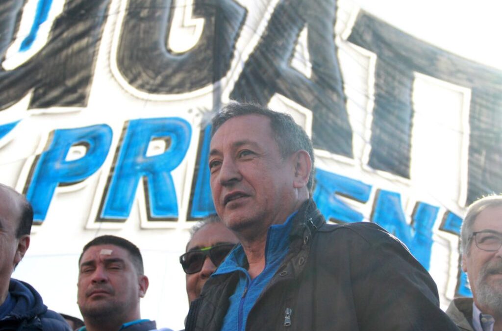 En un inesperado tándem, Maturano – Sobrero desconocen la conciliación obligatoria, se exponen a sanciones y paralizan el servicio de transporte en reclamo de un bono para jubilados
