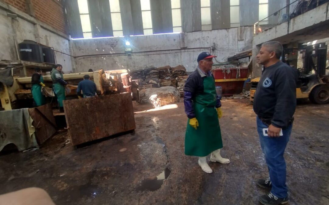 Gremio del cuero logró un aumento del 70% por 9 meses más dos bonos de $17.500