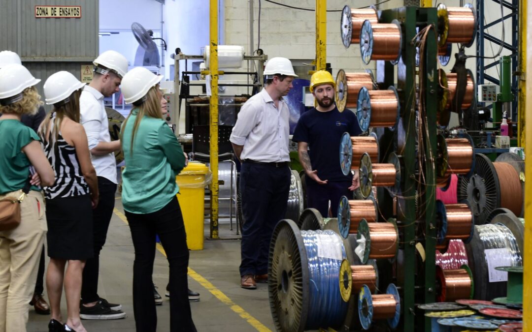 La firma WTK Wentinc anunció la expansión, la creación de nuevos empleos con perspectiva de género y el comienza de la exportación de cables eléctricos