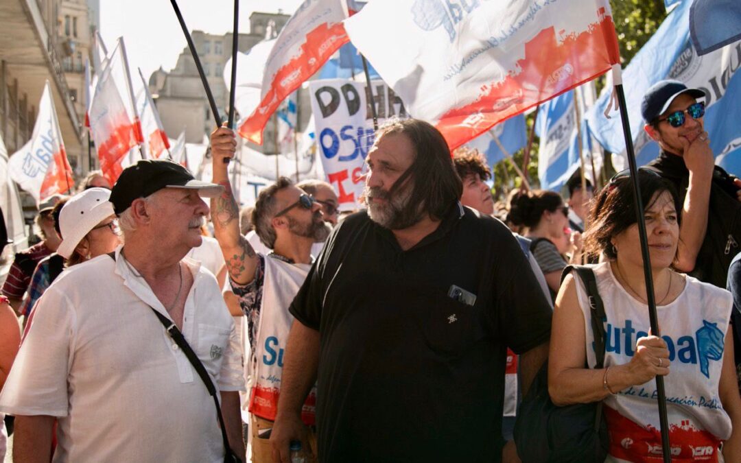 Otra vez una fake news lo situó en Miami y Baradel avisó que irá a la justicia para ver «si es parte de los escrachadores seriales financiados por el poder»