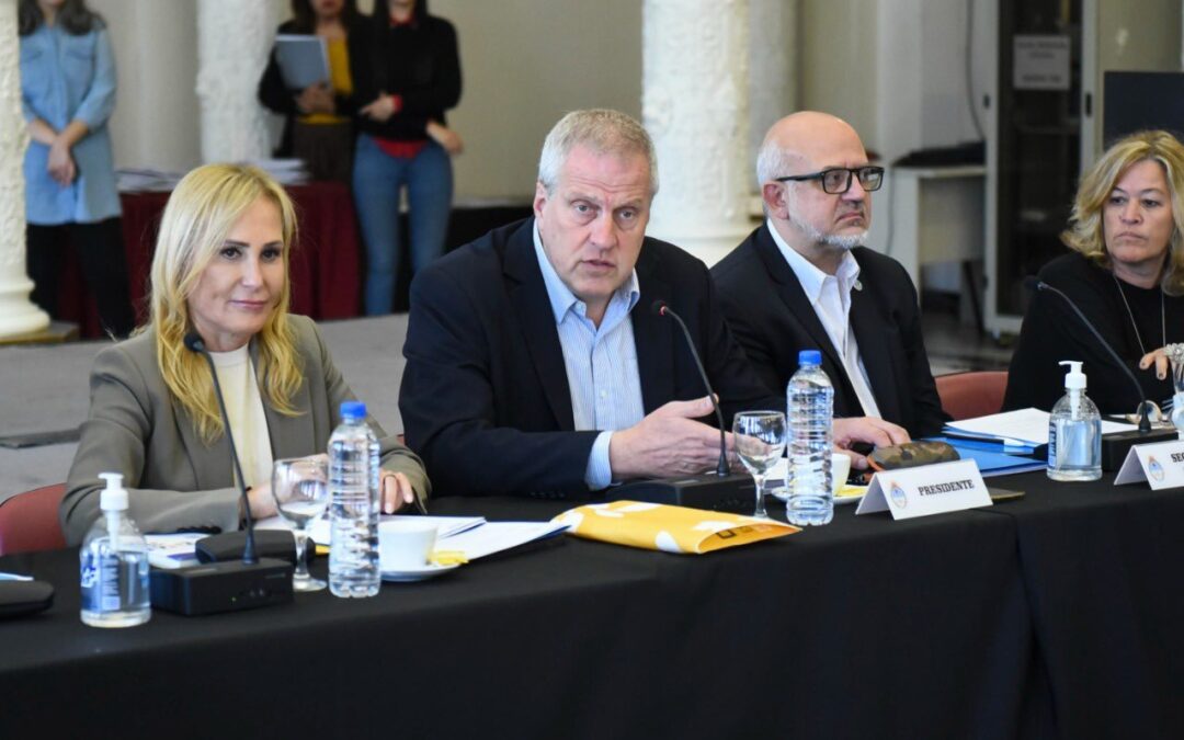 Docentes llevan la paritaria nacional al 114%: ningún maestro podrá cobrar menos de $81.325 por cargo