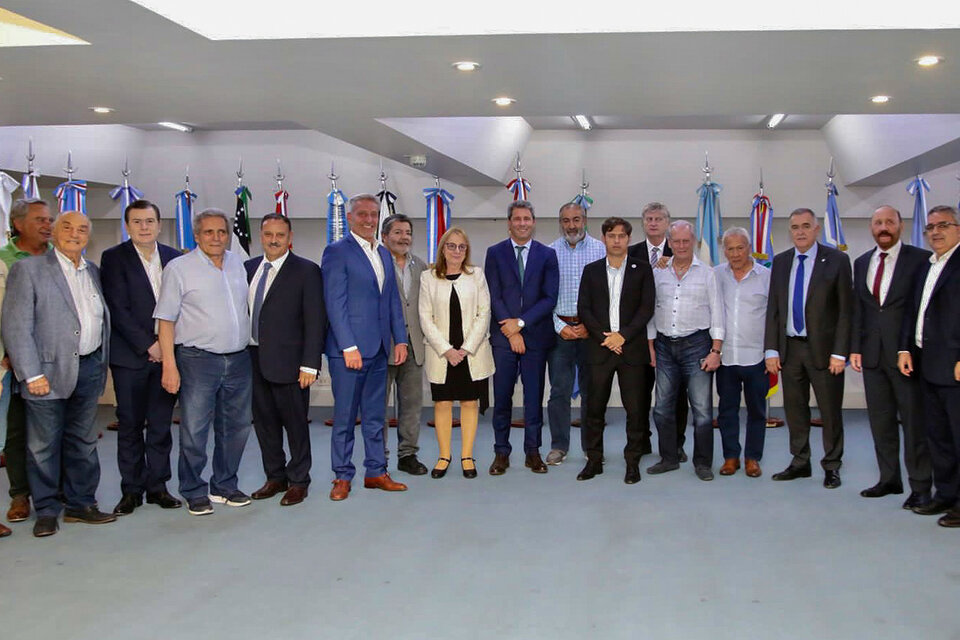 La liga de gobernadores peronistas se reunió con la CGT