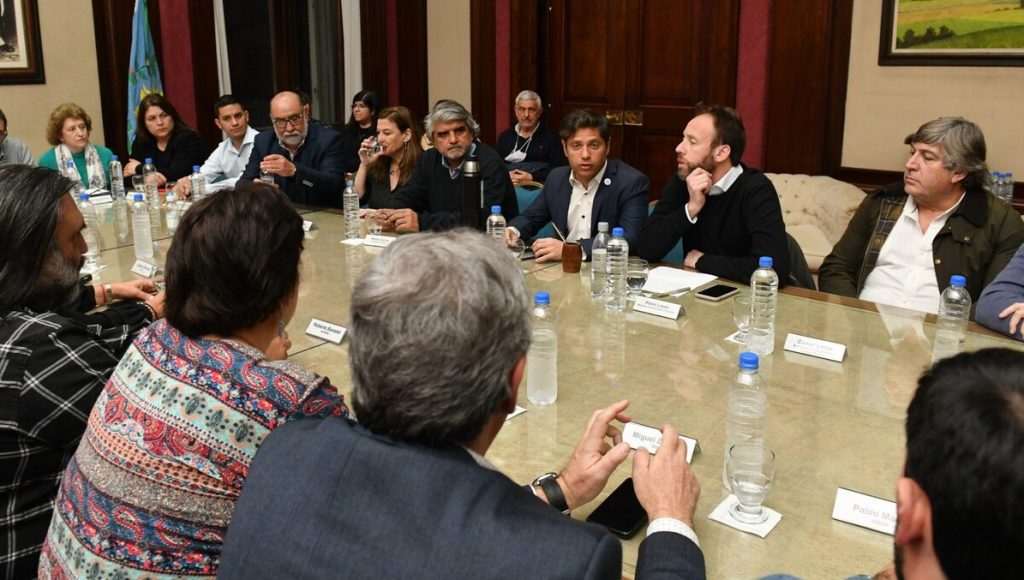 LA PRÓXIMA SEMANA KICILLOF RECIBIRÁ A ESTATALES Y DOCENTES PARA CERRAR EL AÑO SALARIAL