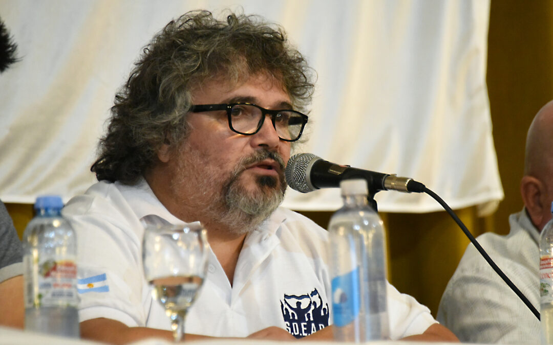 Aceiteros llevó el salario inicial de la actividad a los 320 mil pesos y pactó una gratificación de más de 210 mil pesos por trabajador