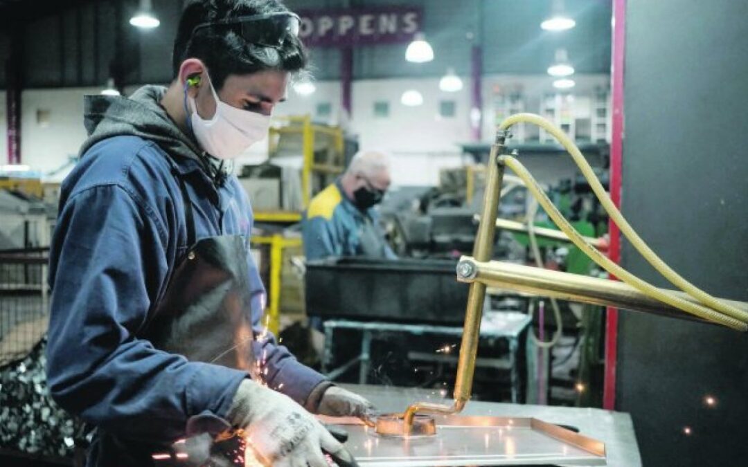 El nivel de actividad económica registró un incremento de 4,5% interanual