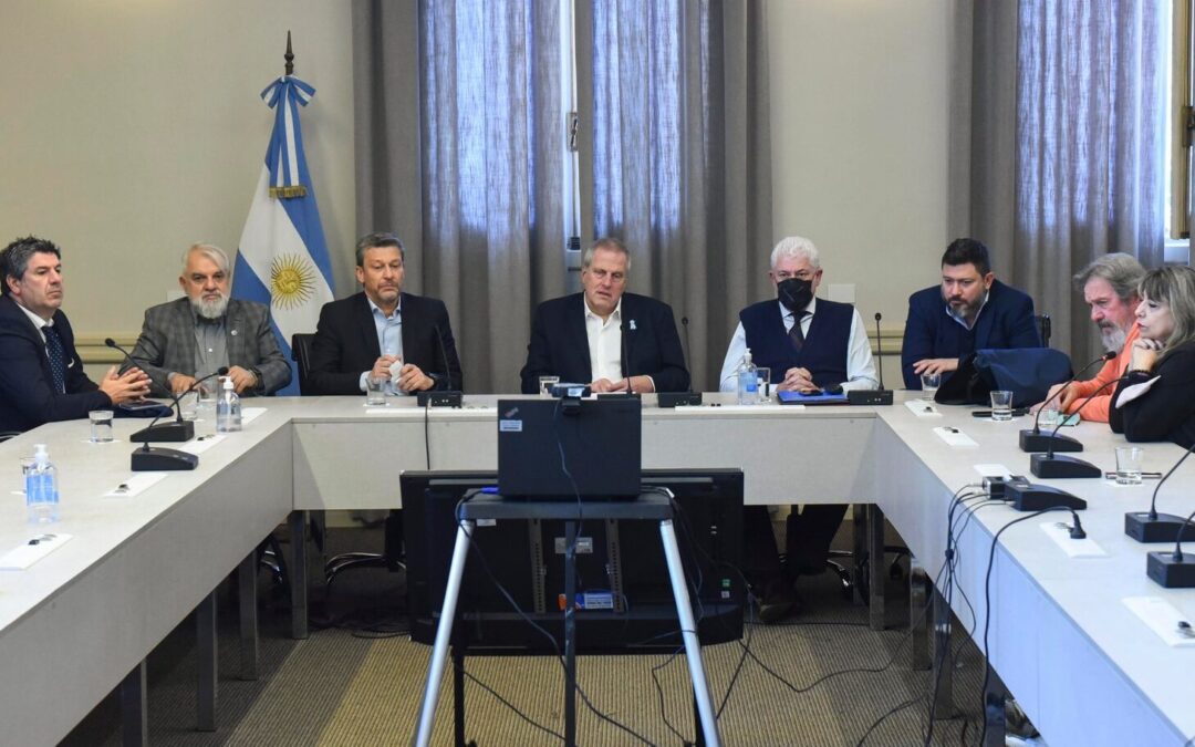 Docentes universitarios logran nuevo aumento y vuelven a discutir paritarias en febrero