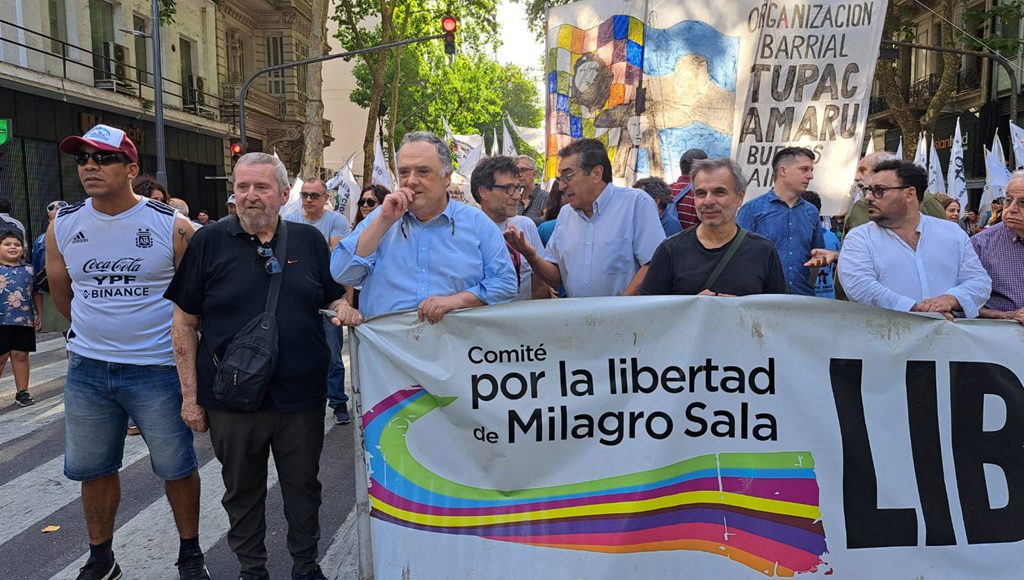 LAS DOS FRACCIONES DE LA CTA SE MOVILIZAN Y RECLAMAN POR LA LIBERACIÓN DE MILAGRO SALA