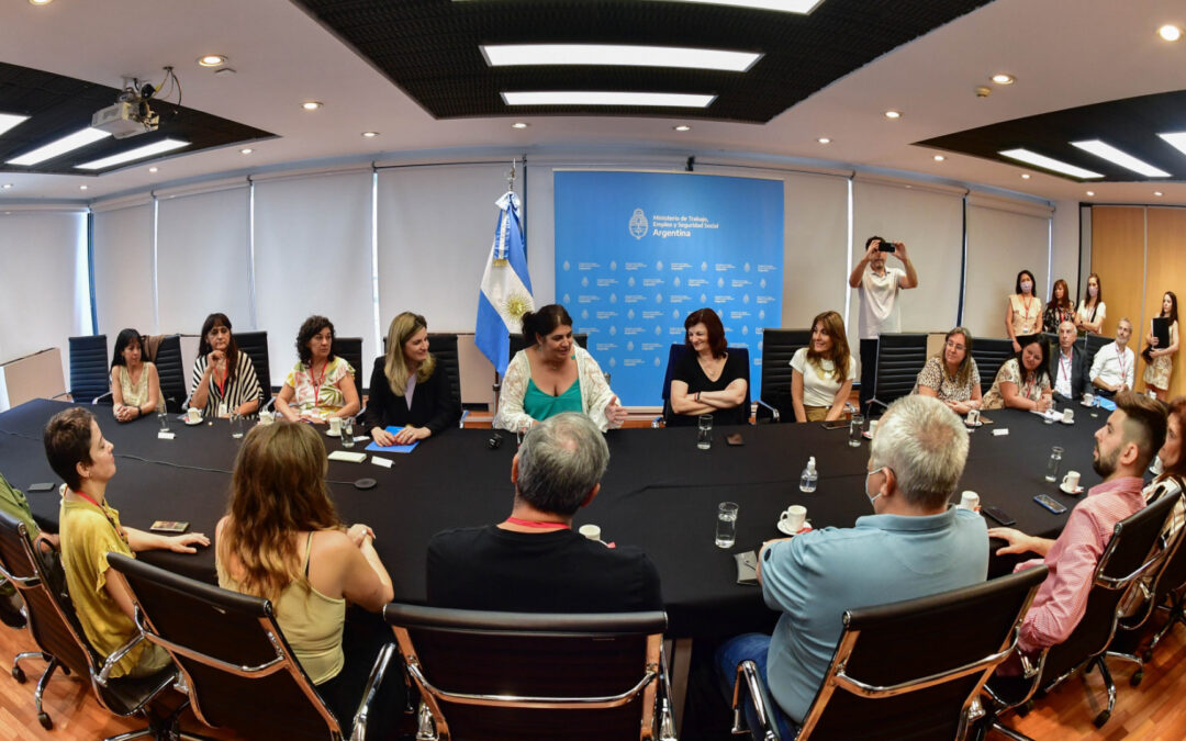 Estatales nacionales adecúan el convenio colectivo a la normativa sobre violencia laboral de la OIT