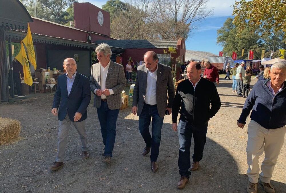 Los argumentos de las entidades rurales para negarse a pagar el bono de fin de año a los peones