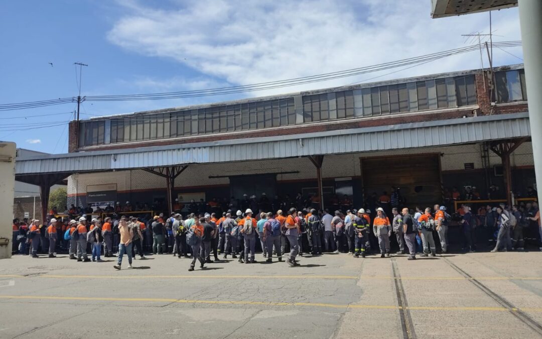 #UOM Trabajadores de Acindar le reclaman al Gobierno y a la empresa «hacer mayores esfuerzos para compensar el impacto» del impuesto a las Ganancias en sus salarios