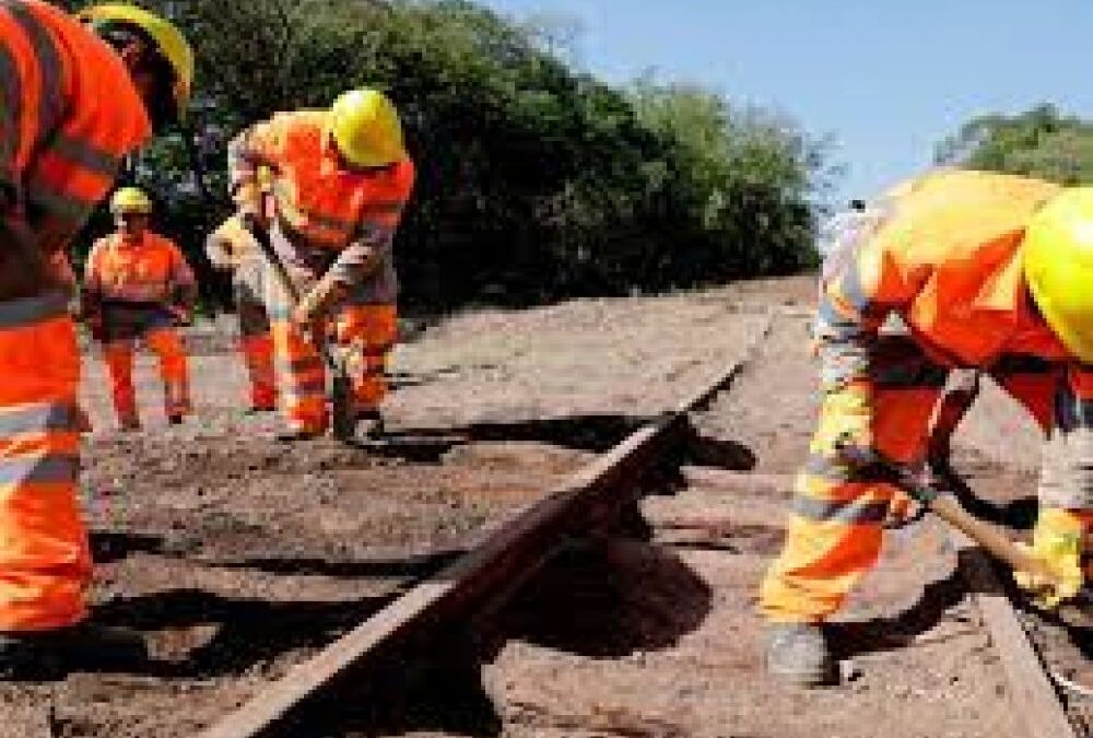 Ingresos: trabajadores y trabajadoras siguen relegados en el reparto de la torta