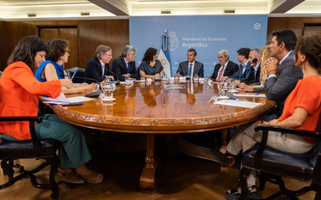 El Gobierno presentó la Agencia de Cannabis, anunció un alivio fiscal para productores y destacó que el sector generará 5 mil puestos de trabajo genuinos en lo inmediato