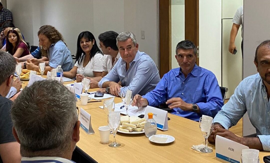 Los 10 pedidos de los estatales bonaerenses a Kicillof en el inicio de la paritaria 2023