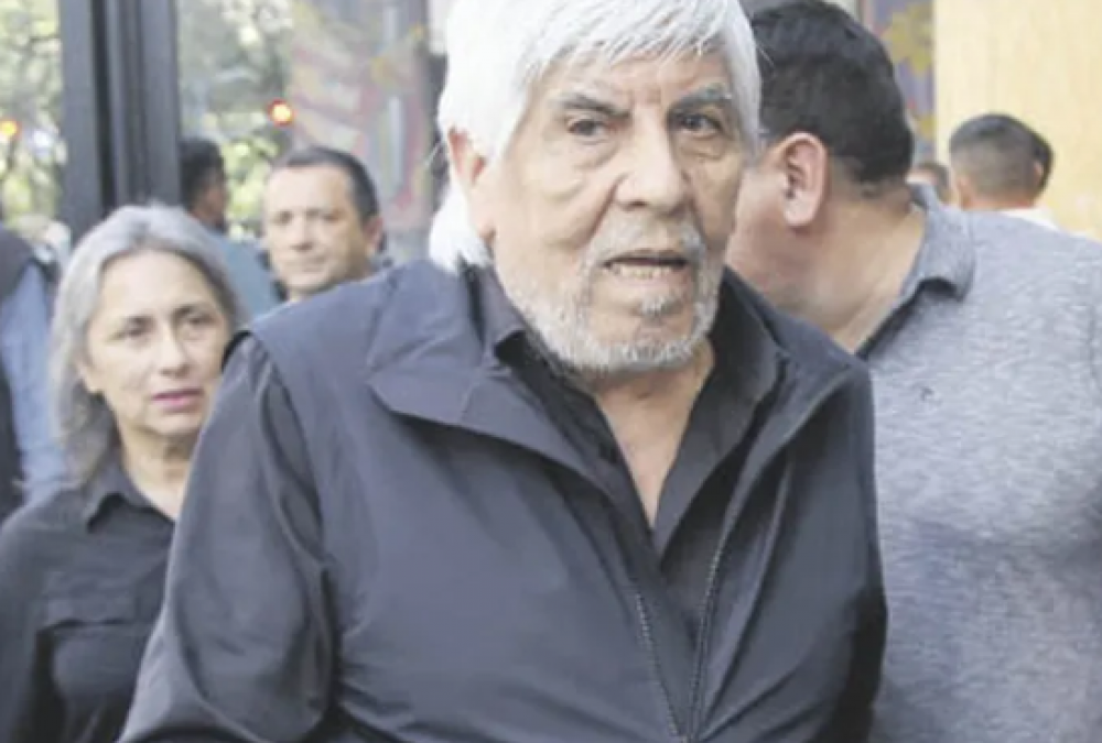 Hugo Moyano vuelve a la ortodoxia, más lejos de La Cámpora (y de Macri)