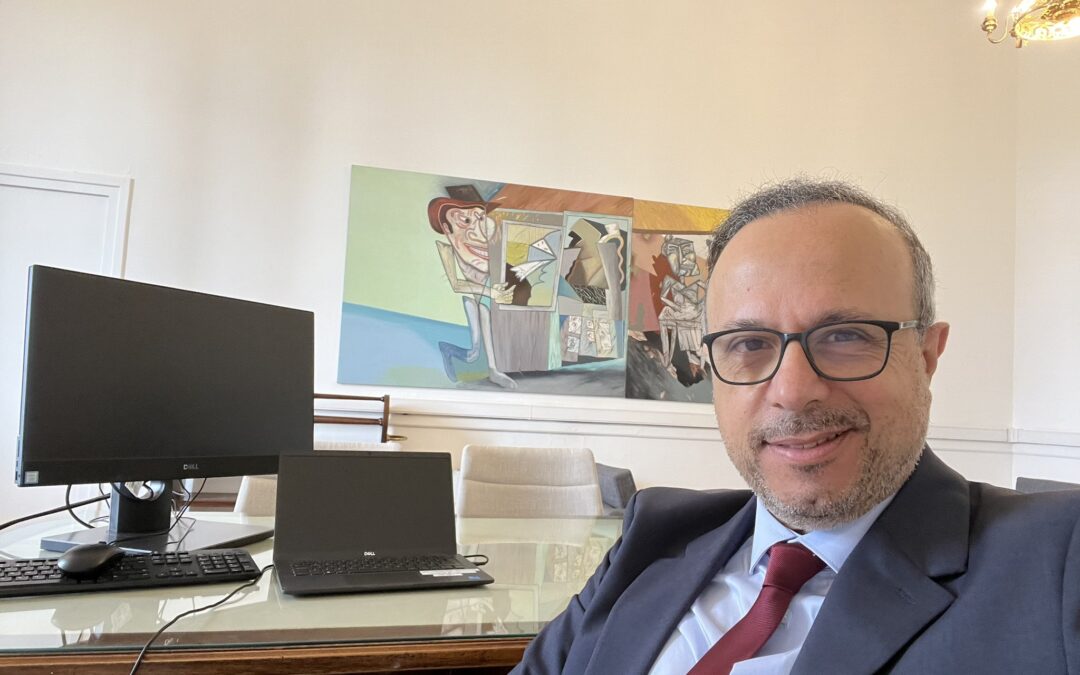 Luego de que Arroyo reflotara la idea de una suma fija para recomponer los salarios, el jefe de asesores de Alberto pidió que sean las paritarias las que recuperen poder adquisitivo