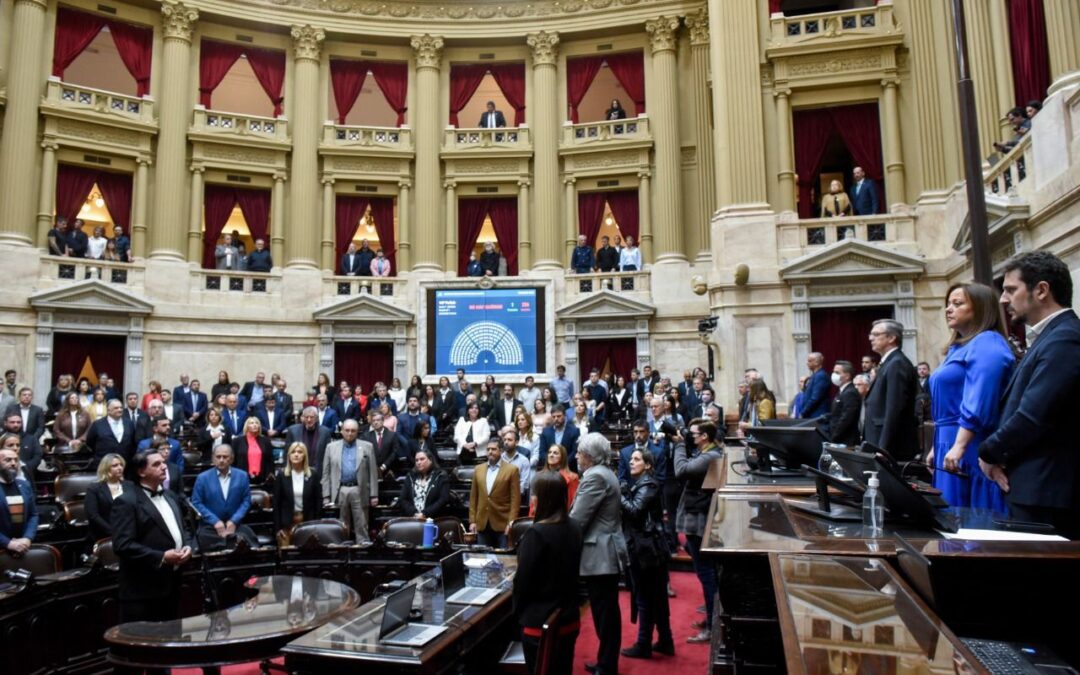 CFK y Moreau otorgaron otro 10% de aumento para los trabajadores del Congreso, cerraron la paritaria 2022 y avisaron que en marzo comienzan la negociación 2023