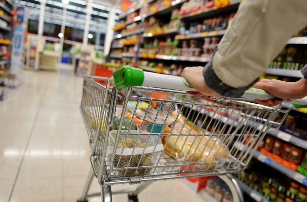La «inflación de los trabajadores» de enero fue del 5,5% y la interanual subió al 98%