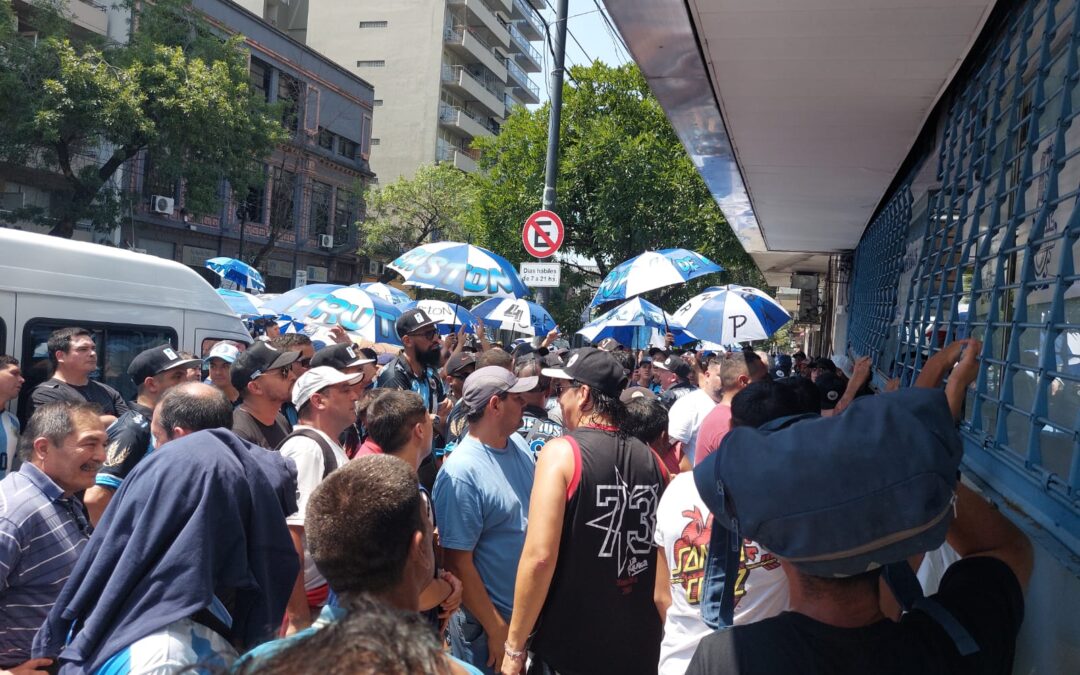Denuncias por ataque a la sede de Panaderos Capital y golpes a dirigente del gremio