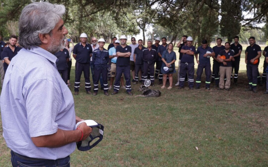 Kicillof mandó a Correa a la reapertura de Fanazul, planta cerrada en el macrismo, y le dijo a los trabajadores que se sientan «acompañados a pleno por el gobierno provincial»