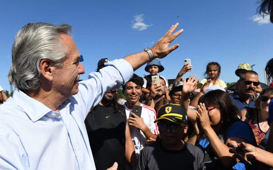 Alberto aseguró ante sindicalistas que será candidato este año y que no se dejará condicionar por el kirchnerismo