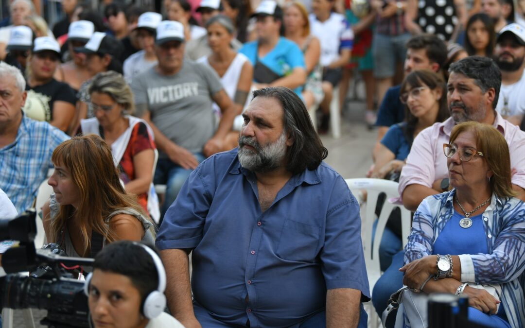 Baradel se metió en la campaña, criticó al Frente de Todos y aseguró: «La Derecha no tiene que volver a gobernar en la Argentina»