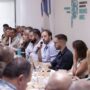 Gremios estatales aceptan la oferta de Kicillof por un aumento del 40% hasta julio