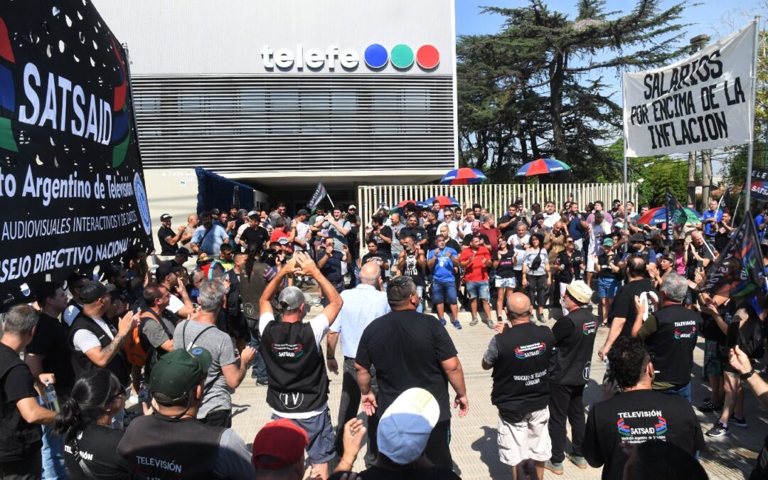 Gremio de televisión acordó un aumento semestral del 38% y suspendió las medidas de fuerza