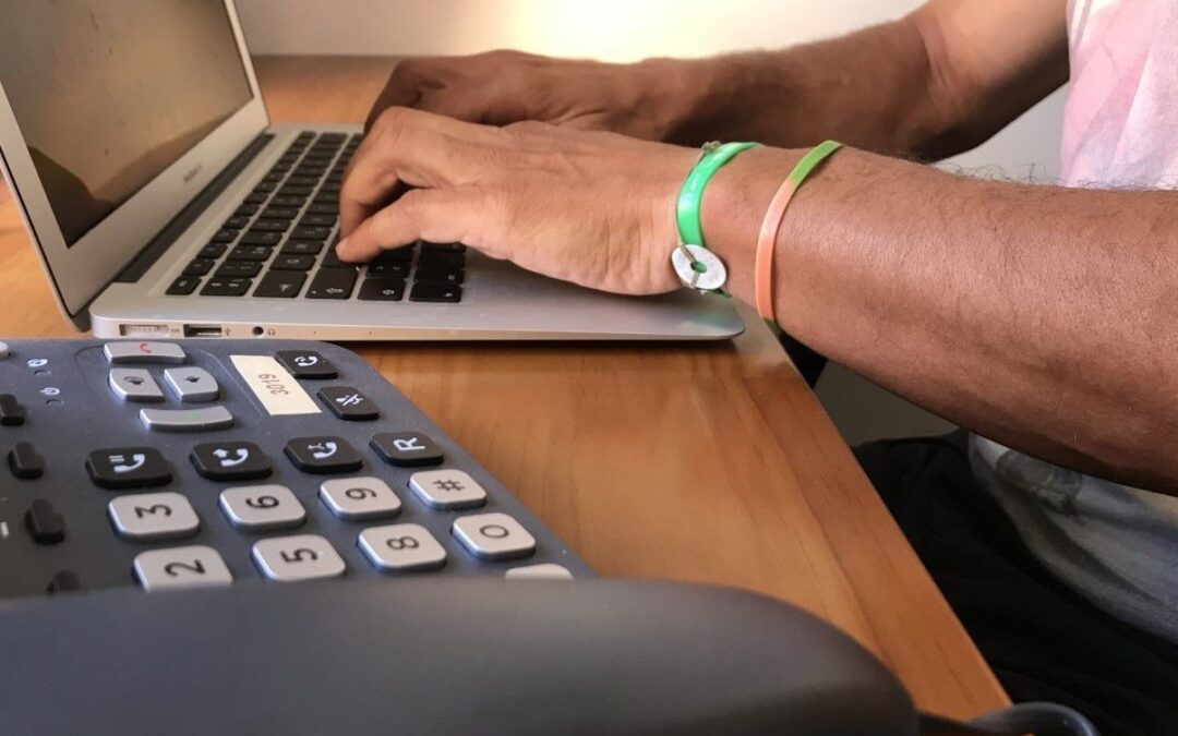Despedido por mirar pornografía con la computadora del trabajo