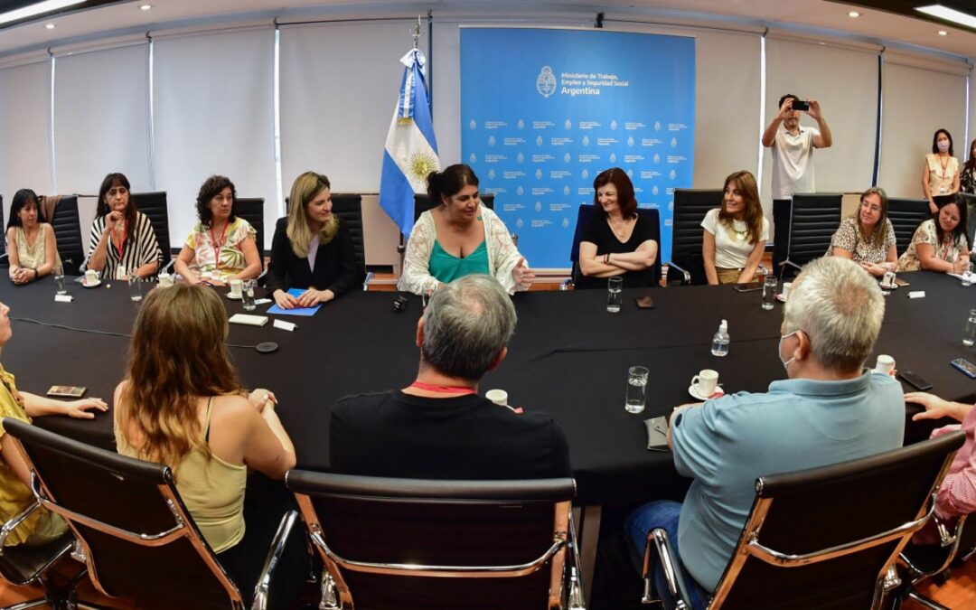Informe: Cada vez más mujeres acceden a cargos ejecutivos en el Estado nacional