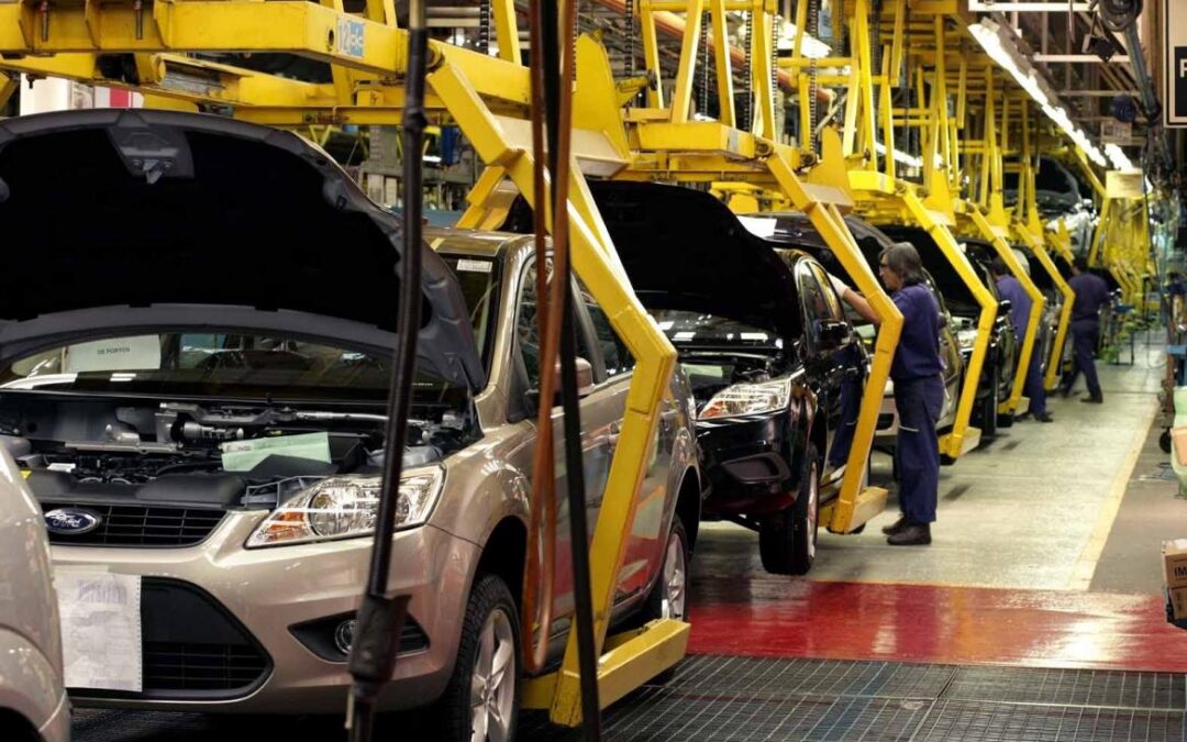 La fabricación de automotriz de febrero aumentó 23% y las exportaciones casi un 20%