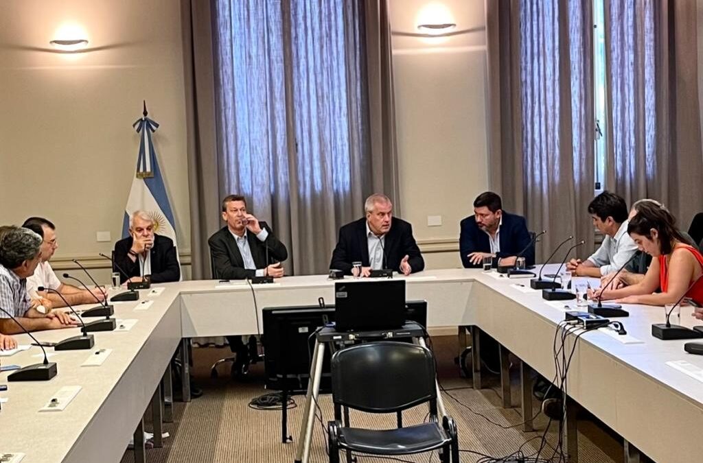 La FEDUN analiza un aumento paritario del Ministerio de Educación